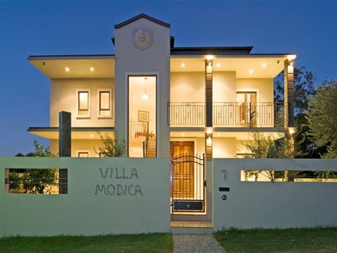 Villa Modica - QLD Tourism 0