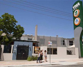 Brisbane City YHA - QLD Tourism 0