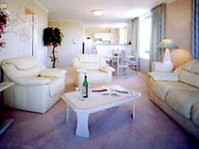 Fairthorpe Apartments - QLD Tourism 1