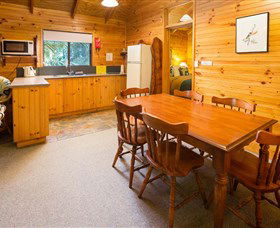 Mt Glorious Getaway Cottages And Conference Centre - QLD Tourism 1