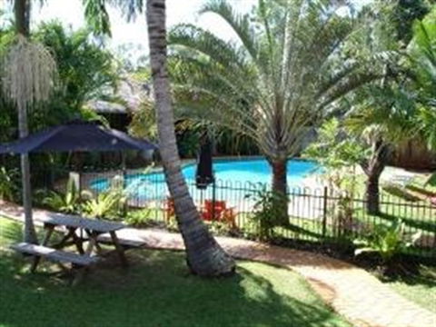 Coochie Island Resort - QLD Tourism 0