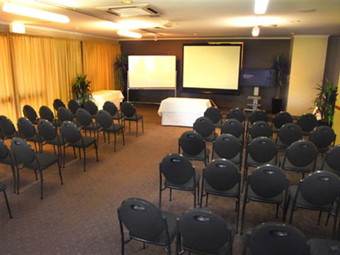 Mt Ommaney Hotel Apartments - Queensland Tourism 4