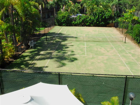 Mt Ommaney Hotel Apartments - Queensland Tourism 5