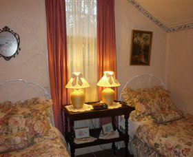 Rossmore Cottage - Queensland Tourism 2