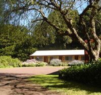 Twelve Apostles Motel  Country Retreat - QLD Tourism