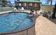 Holbrook Motor Village - Queensland Tourism 0