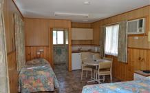 Holbrook Motor Village - Queensland Tourism 6