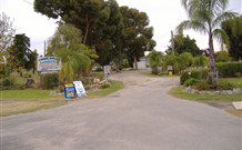 Moulamein Lakeside Caravan Park - Queensland Tourism 7