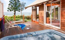 Kims Beach Hideaway - Queensland Tourism 0