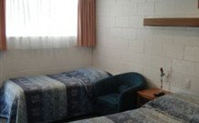 Byer Fountain Motor Inn - Queensland Tourism 0