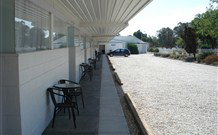 Byer Fountain Motor Inn - Queensland Tourism 3