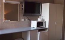 Canowindra Riverview Motel - QLD Tourism 3