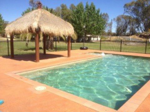 Curlwaa Caravan Park - Queensland Tourism 3