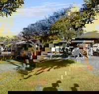Kismet Riverside Lodge - QLD Tourism