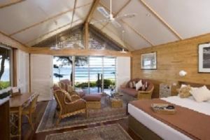 Kims Beach Hideaway - Queensland Tourism 1