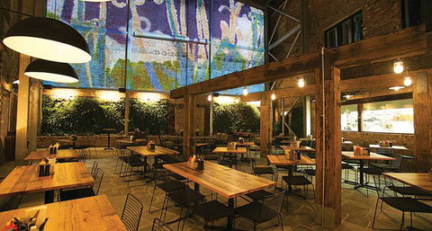 The Lucky Hotel - QLD Tourism 18