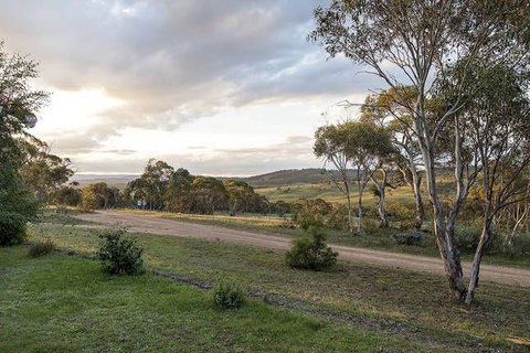 The Range - Berridale - QLD Tourism 1
