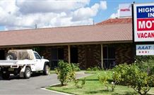 Highway Inn Motel - Hay - QLD Tourism 3