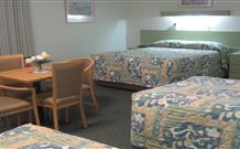 Holbrook Skye Motel - Holbrook - QLD Tourism 2