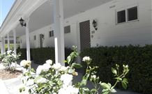 Moore Park Inn - Armidale - QLD Tourism 1