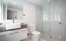 The Lucky Hotel - QLD Tourism 0