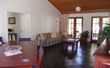 Mescals At Pampoolah Bed And Breakfast - Queensland Tourism 3