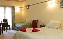 Wombatalla Guesthouse - - Queensland Tourism 1