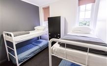 Crown And Anchor Hotel - QLD Tourism 1