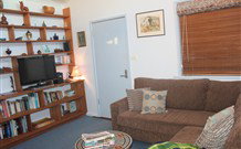 Cockatoo Cottage Pooncarie - QLD Tourism 1