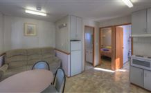 Hunter Hideaway Cottages - Queensland Tourism 1