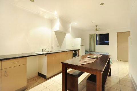 Airlie Beach Motor Lodge - QLD Tourism 17