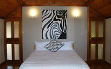 Waterfront Cottages - QLD Tourism 0