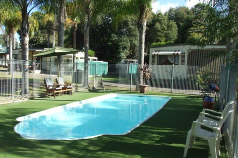 Batemans Bay YHA - Queensland Tourism 1