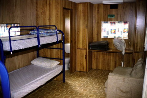 Batemans Bay YHA - Queensland Tourism 10