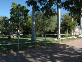 Entrikens Pioneer Motel - QLD Tourism 0