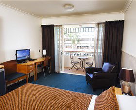City Oasis Inn - QLD Tourism 1