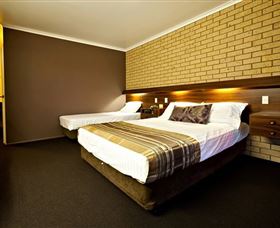 Sarina Motor Inn - Queensland Tourism 3