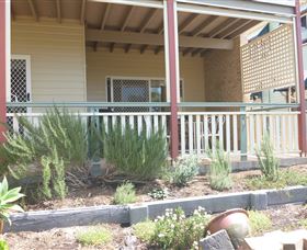 The Friendly Chat Bed And Breakfast And Self-contained Accommodation - QLD Tourism 1