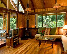 The Canopy Rainforest Tree Houses And Wildlife Sanctuary - Queensland Tourism 1