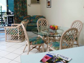 Koala Court Holiday Apartments - QLD Tourism 3