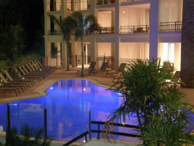 At Blue Horizon Resort - QLD Tourism 1