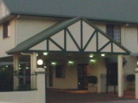 Carriers Arms Hotel Motel - QLD Tourism 0