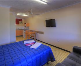 Wallace Motel And Caravan Park - QLD Tourism 1