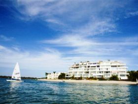 Las Rias Luxury Apartments - QLD Tourism 0
