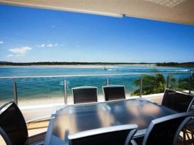 Las Rias Luxury Apartments - QLD Tourism 3