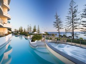 Mantra Sirocco Resort - QLD Tourism 0