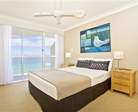 19th Avenue On The Beach - QLD Tourism 2