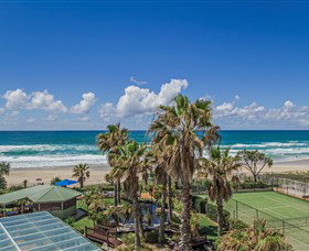 19th Avenue On The Beach - QLD Tourism 3