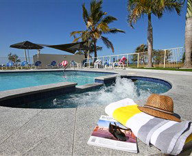 San Simeon Beachfront Apartments - QLD Tourism 1