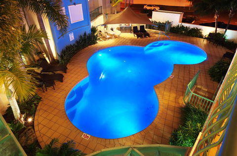Grand Palais Beachside Resort - Queensland Tourism 1